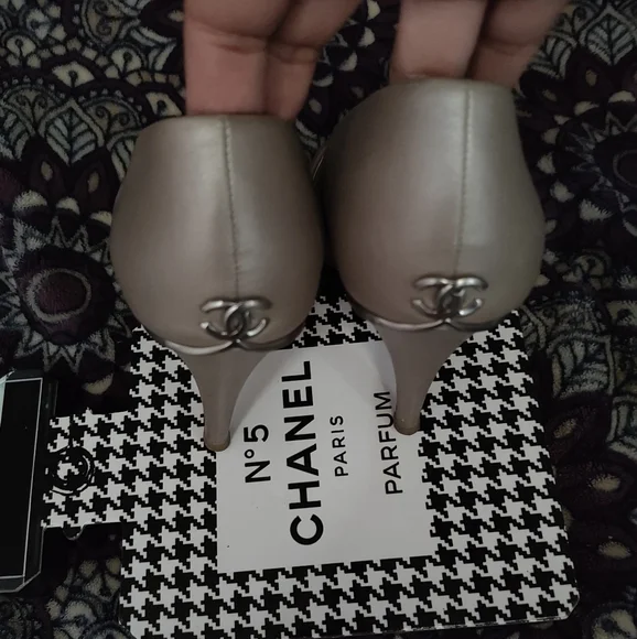 🩶 Authentic Chanel peep toe pumps🩶